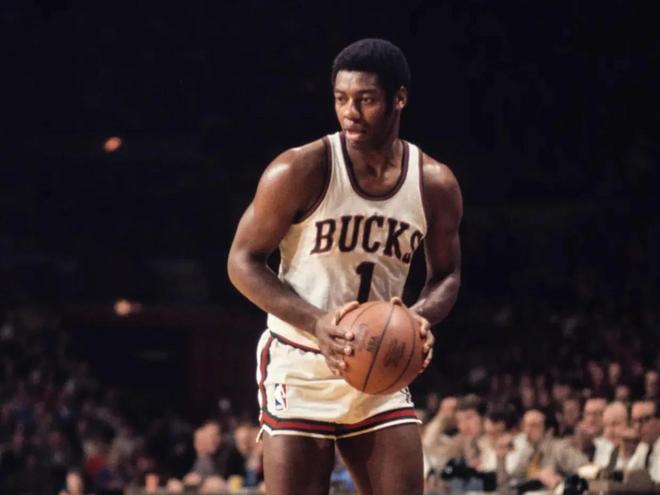 C罗以其卓 C罗以其卓